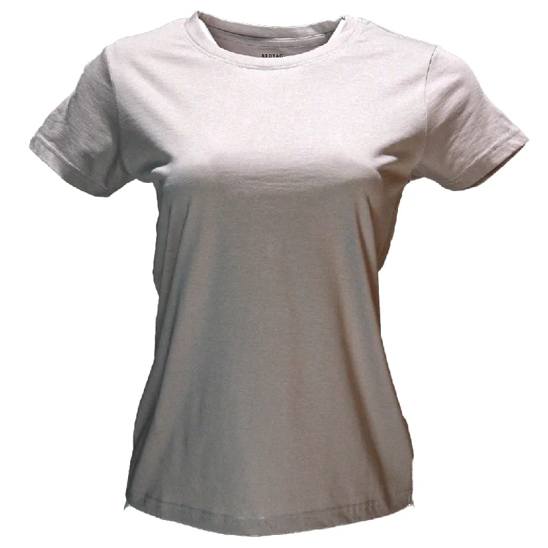 Drawstring shorts – Shorts with a drawstring at the waist for adjustable comfort.Drawstring shorts – Shorts with a drawstring at the waist for adjustable comfort.Beige Short Sleeve Crew Neck T
