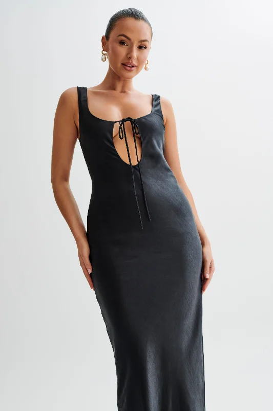 Aubrie Keyhole Satin Maxi Dress - Black