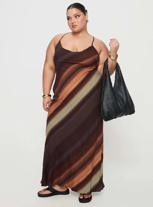 Otillie Maxi Dress Brown Multi Curve