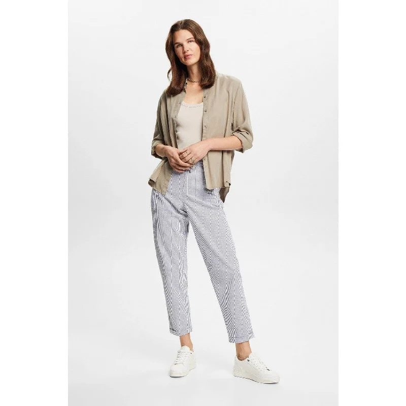 Flared trousers – Trousers with a gradual flare from the knee down, often associated with retro or 1970s fashion.Flared trousers – Trousers with a gradual flare from the knee down, often associated with retro or 1970s fashion.Esprit ES-Seersucker Elastic Waist Pant Flared trousers – Trousers with a gradual flare from the knee down, often associated with retro or 1970s fashion.Flared trousers – Trousers with a gradual flare from the knee down, often associated with retro or 1970s fashion.Esprit ES-Seersucker Elastic Waist Pant