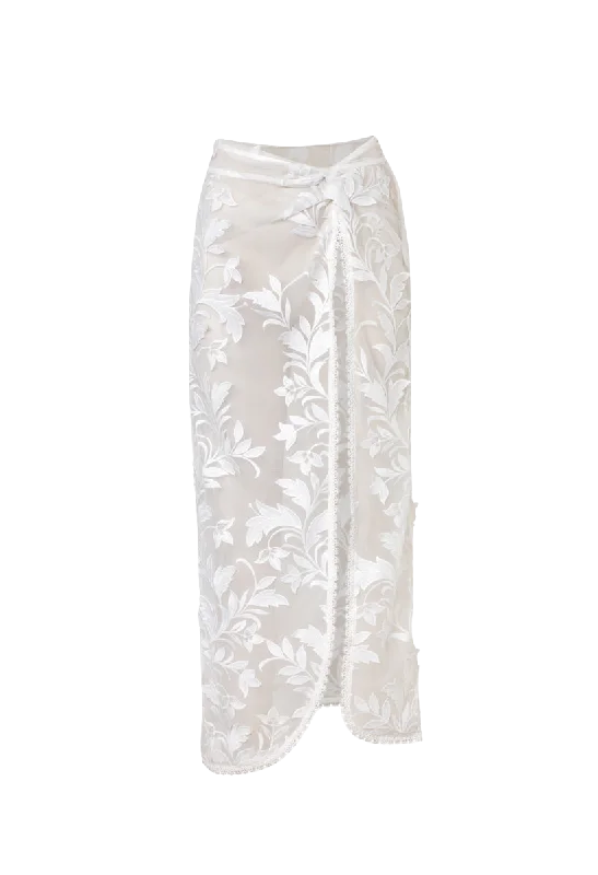 Tweed skirt – Skirt made from tweed fabric, often associated with a more classic or sophisticated look.Tweed skirt – Skirt made from tweed fabric, often associated with a more classic or sophisticated look.Sirena Skirt in White Tweed skirt – Skirt made from tweed fabric, often associated with a more classic or sophisticated look.Tweed skirt – Skirt made from tweed fabric, often associated with a more classic or sophisticated look.Sirena Skirt in White