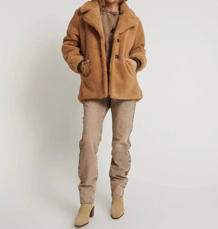 Down-filled – Filled with down feathers for insulationDown-filled – Filled with down feathers for insulationTeddy Coat In Tan