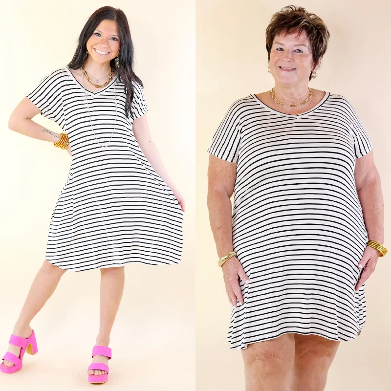 Crew neck – Classic round necklineCrew neck – Classic round necklineEffortless Moments Striped Short Sleeve Tee Shirt Dress in White