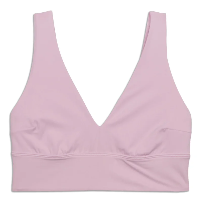 Maternity sports bra – Sports bra designed for pregnant women, offering extra support and flexibility for changing bodies.Maternity sports bra – Sports bra designed for pregnant women, offering extra support and flexibility for changing bodies.lululemon Align™ V-Neck Bra - Resale