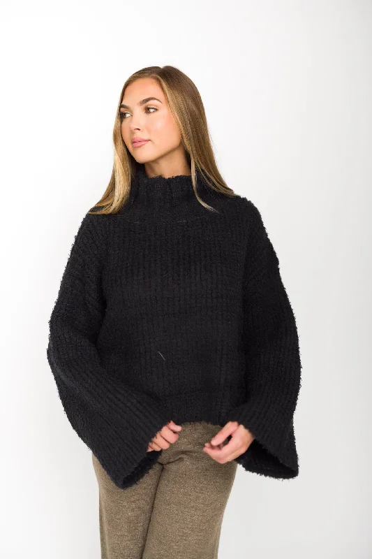 V-neck – Sweater with a V-shaped necklineV-neck – Sweater with a V-shaped necklineLexia Pullover Sweater in Black